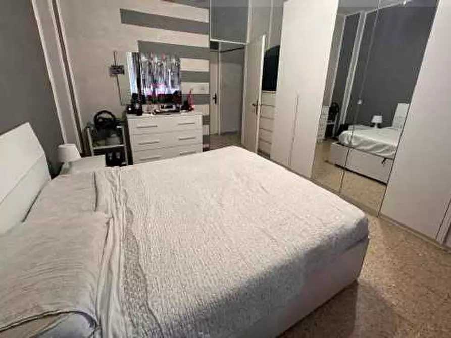 Immagine 11 di Appartamento in vendita  a Torino