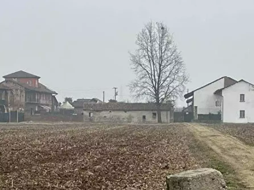 Immagine 1 di Casa colonica in vendita  a Carmagnola