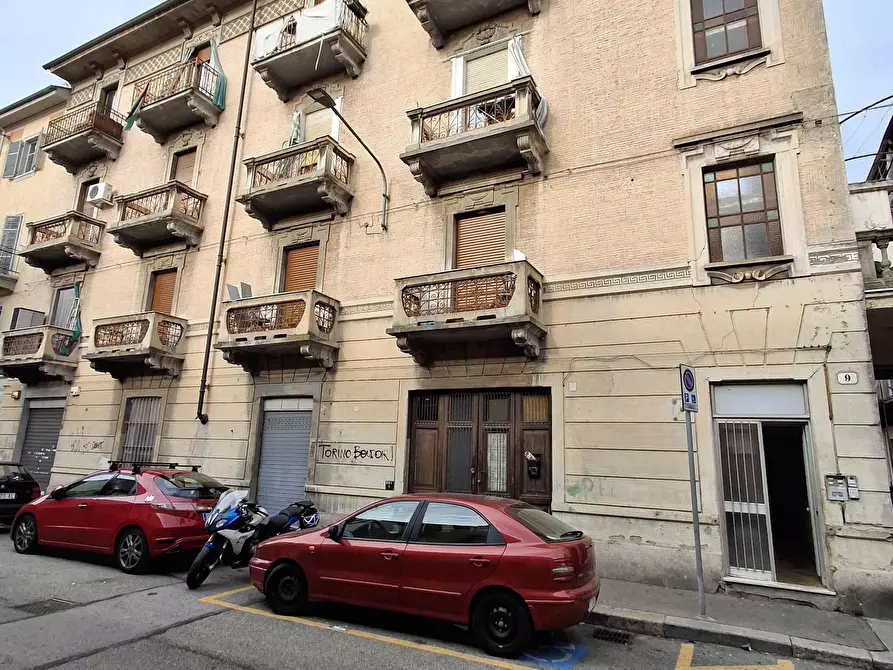 Immagine 1 di Magazzino in vendita  a Torino