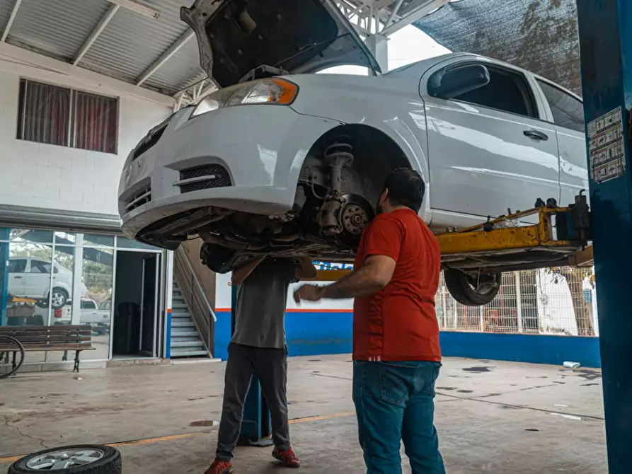 Immagine 6 di Attività commerciale in vendita  a Ciriè