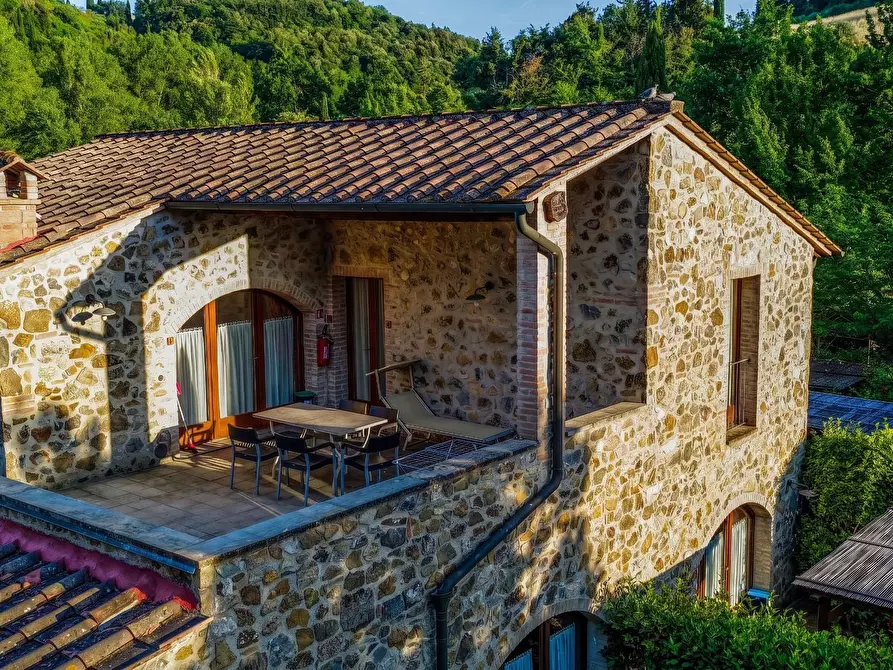 Immagine 10 di Casa colonica in vendita  a Casole D'elsa