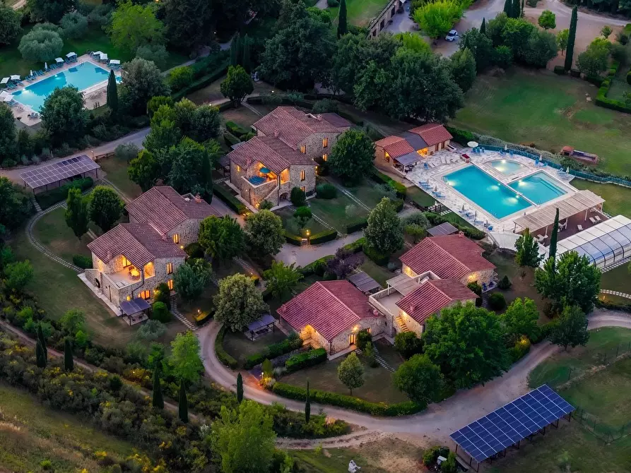 Immagine 6 di Casa colonica in vendita  a Casole D'elsa