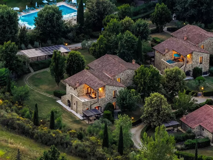 Immagine 83 di Casa colonica in vendita  a Casole D'elsa