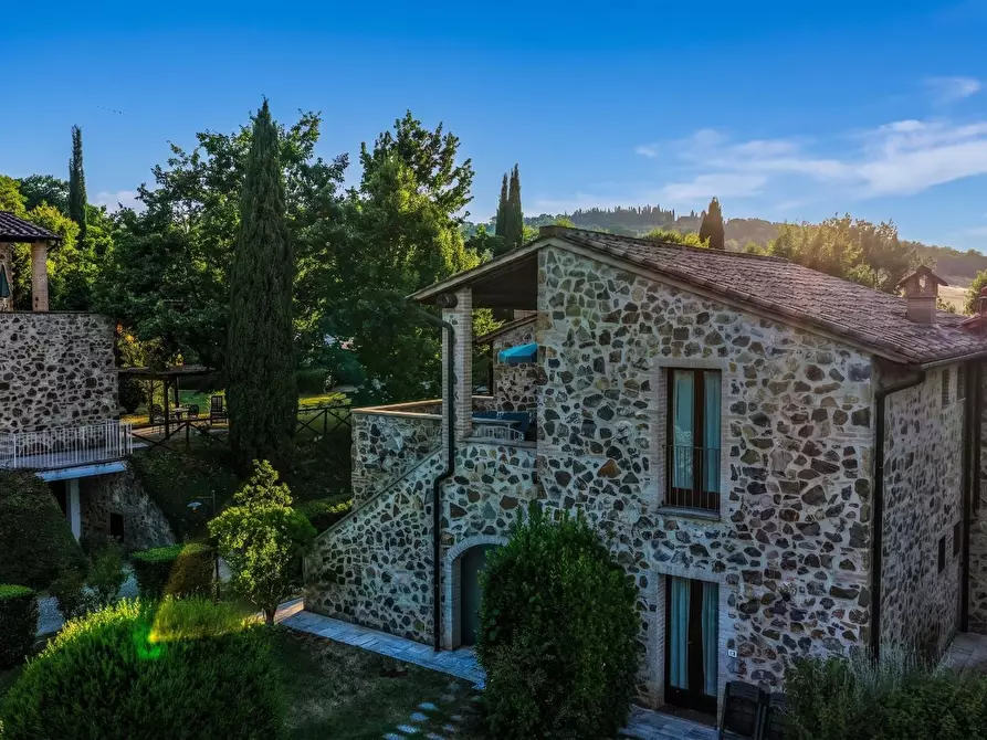 Immagine 76 di Casa colonica in vendita  a Casole D'elsa
