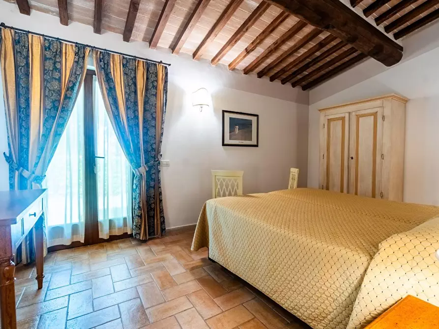 Immagine 18 di Casa colonica in vendita  a Casole D'elsa