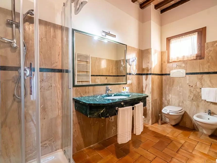 Immagine 26 di Casa colonica in vendita  a Casole D'elsa