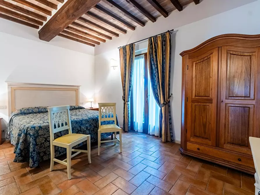 Immagine 24 di Casa colonica in vendita  a Casole D'elsa