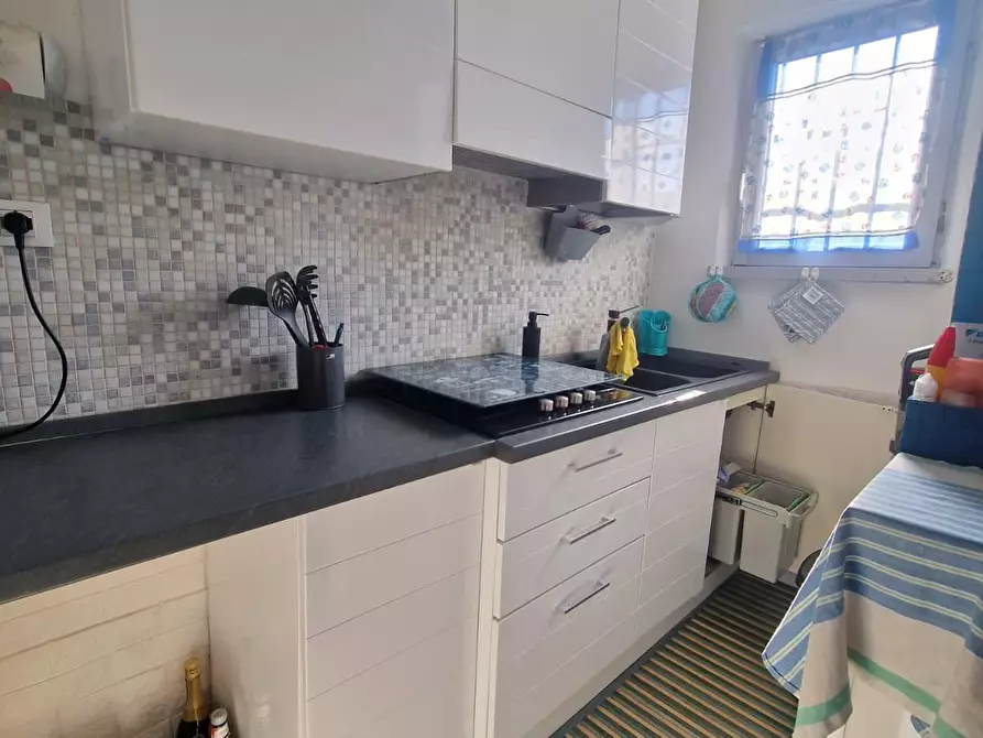 Immagine 10 di Casa indipendente in vendita  a Carrara