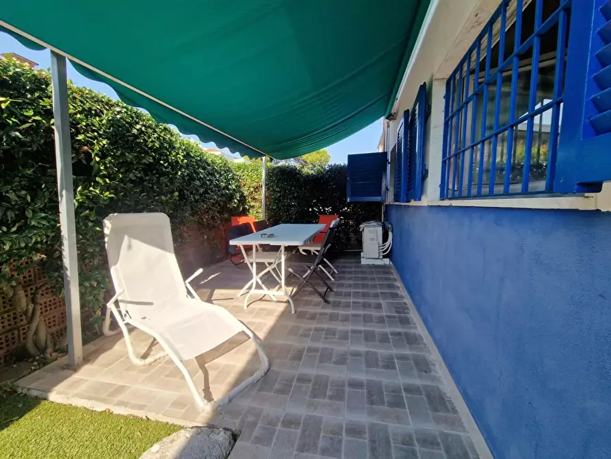 Immagine 3 di Casa indipendente in vendita  a Carrara