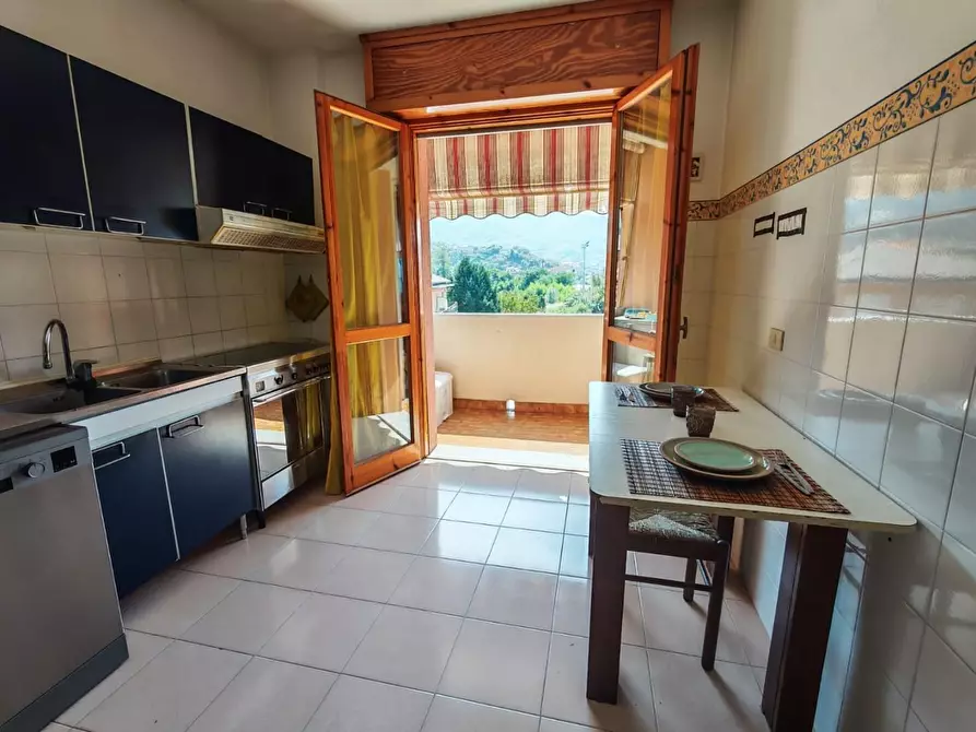 Immagine 5 di Appartamento in vendita  a Chiavari