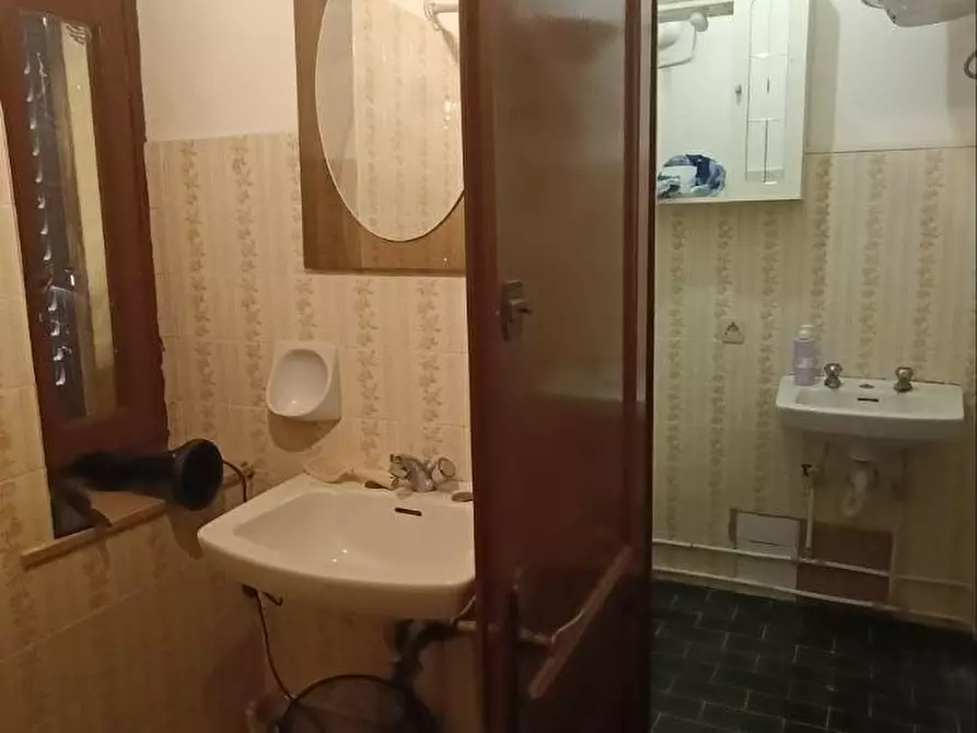 Immagine 23 di Casa colonica in vendita  a Gambassi Terme