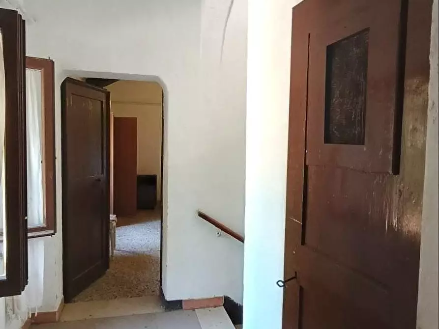 Immagine 17 di Casa colonica in vendita  a Gambassi Terme
