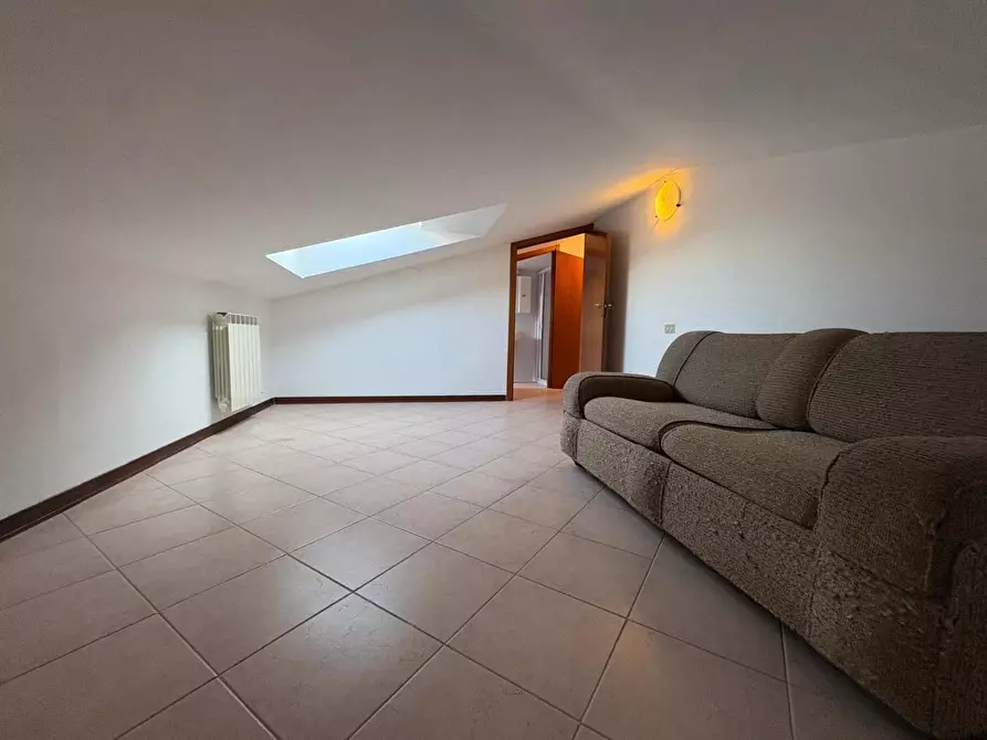 Immagine 4 di Appartamento in affitto  a Sarzana