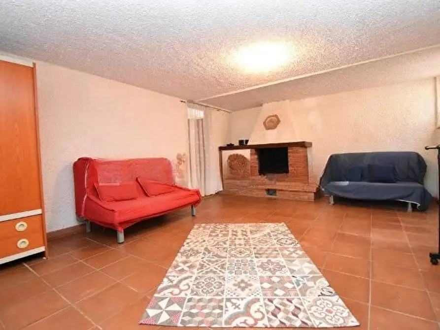 Immagine 8 di Villa in vendita  a Seravezza