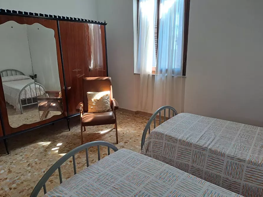Immagine 16 di Appartamento in affitto  a Massa