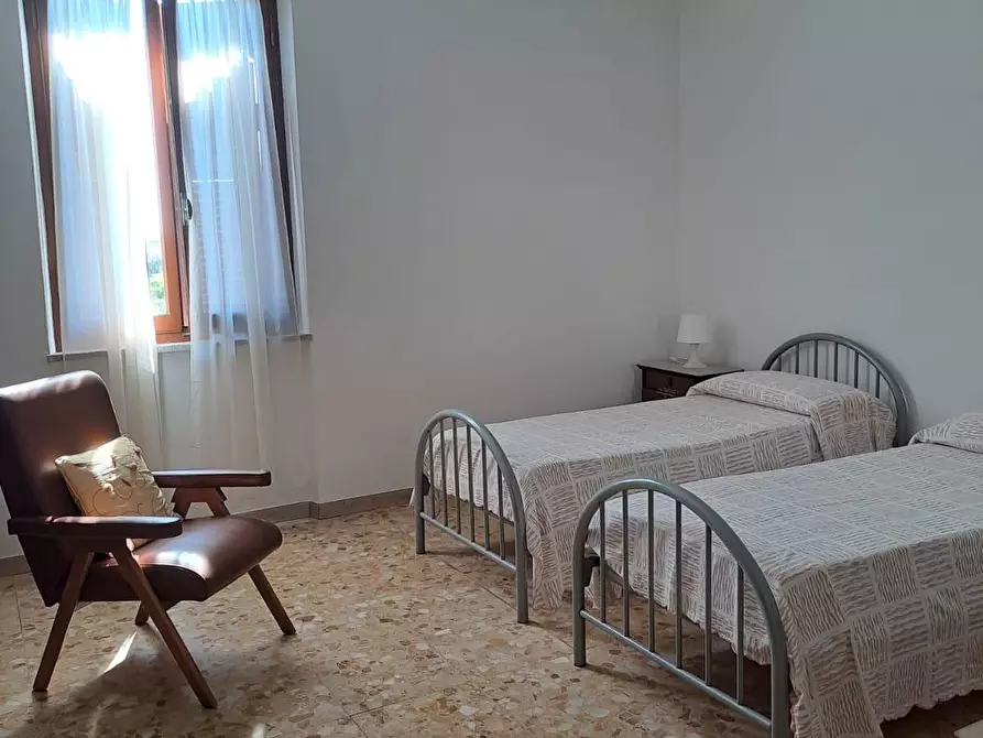 Immagine 12 di Appartamento in affitto  a Massa