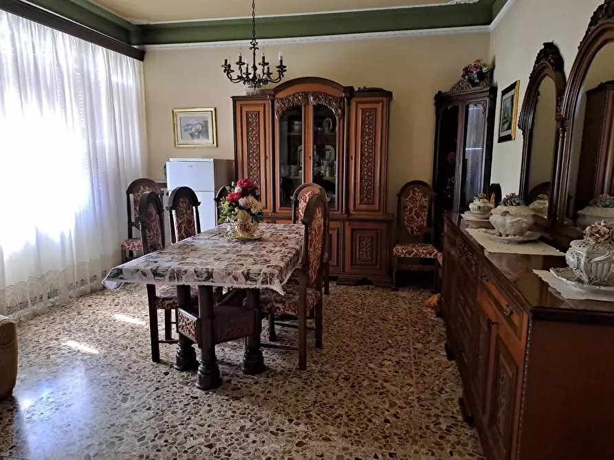 Immagine 2 di Appartamento in affitto  a Massa