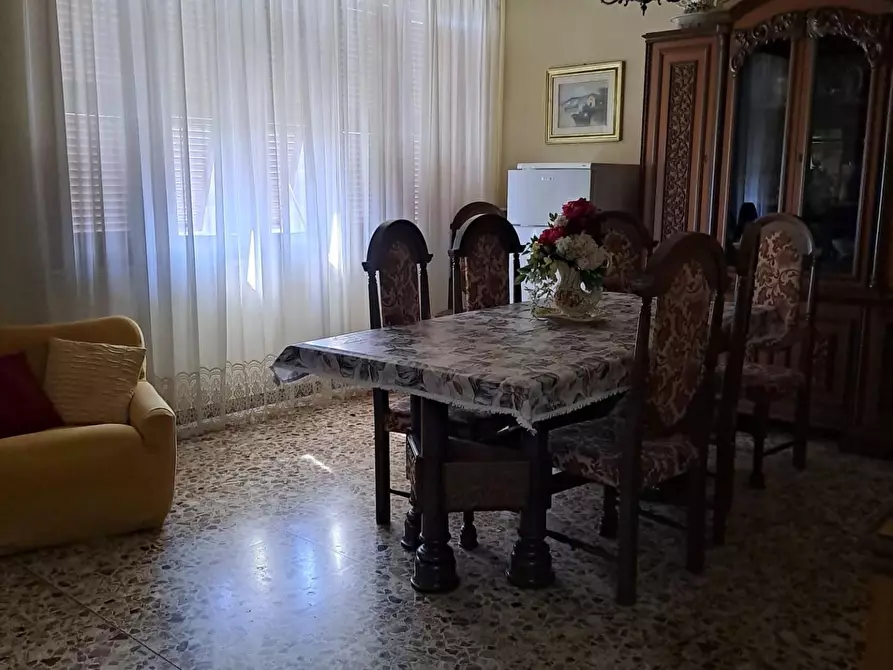 Immagine 4 di Appartamento in affitto  a Massa
