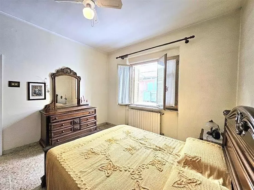 Immagine 14 di Casa indipendente in vendita  a Massa