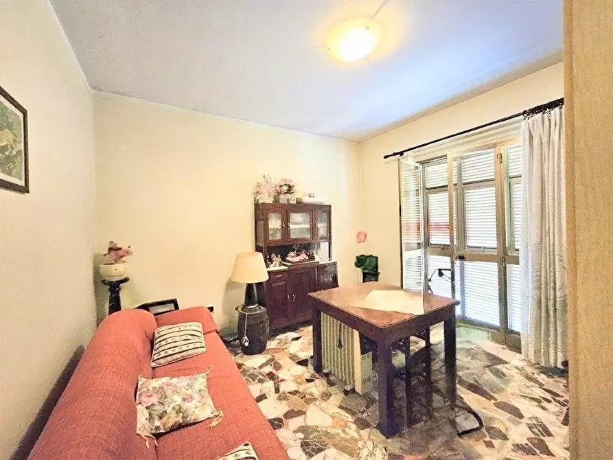 Immagine 3 di Casa indipendente in vendita  a Massa