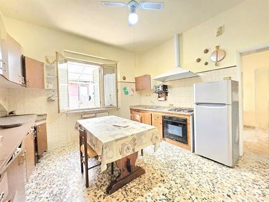 Immagine 7 di Casa indipendente in vendita  a Massa