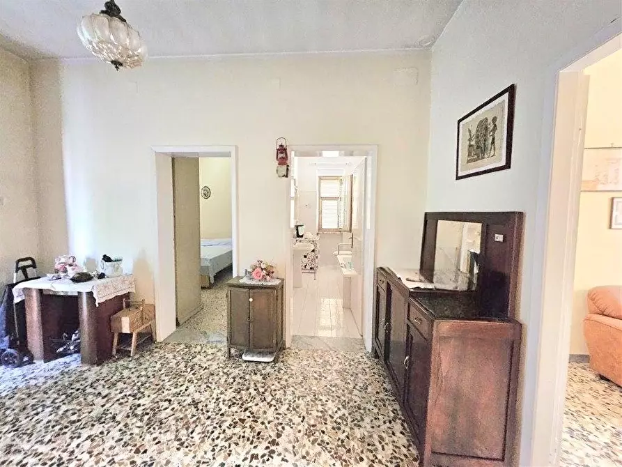 Immagine 6 di Casa indipendente in vendita  a Massa