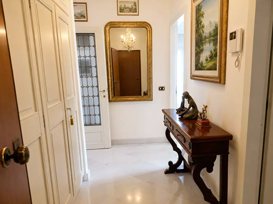 Immagine 44 di Mansarda in vendita  a Carrara