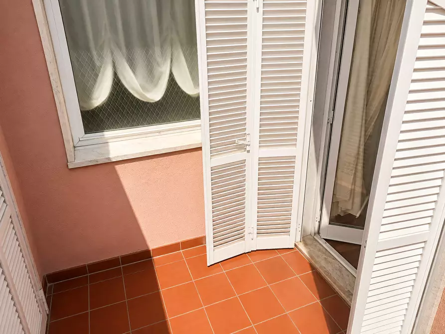 Immagine 22 di Mansarda in vendita  a Carrara