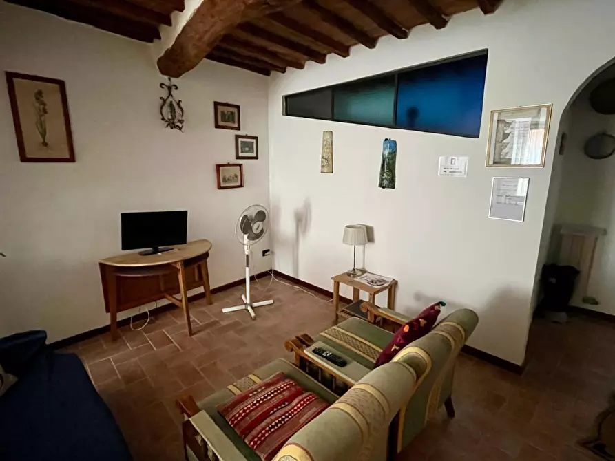 Immagine 9 di Appartamento in vendita  a Asciano