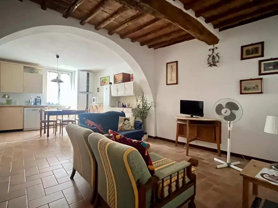Immagine 1 di Appartamento in vendita  a Asciano
