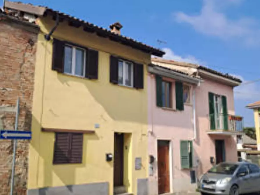 Immagine 1 di Porzione di casa in vendita  a Codevilla