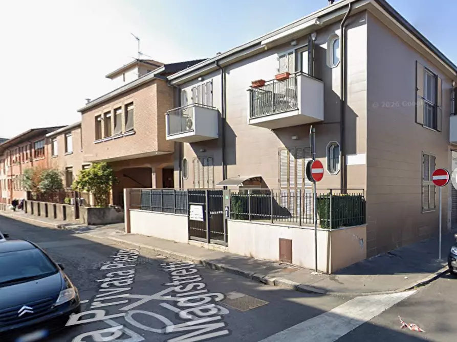 Immagine 1 di Appartamento in vendita  a Milano
