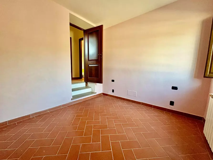 Immagine 15 di Casa colonica in vendita  a Gambassi Terme