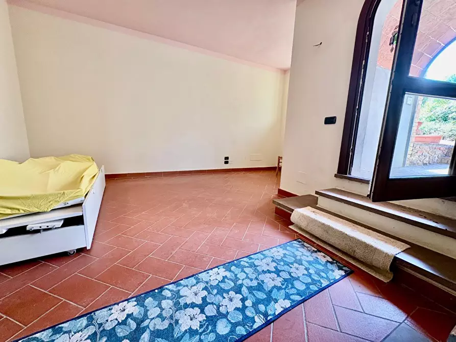 Immagine 8 di Casa colonica in vendita  a Gambassi Terme