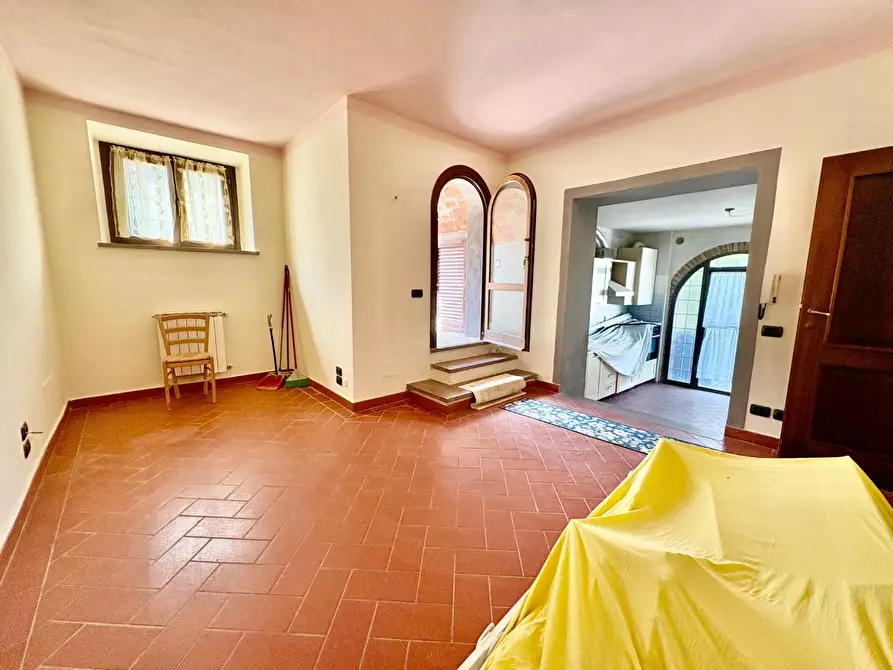 Immagine 10 di Casa colonica in vendita  a Gambassi Terme