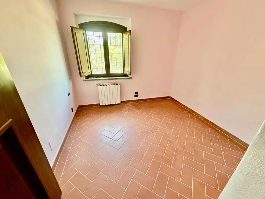 Immagine 13 di Casa colonica in vendita  a Gambassi Terme