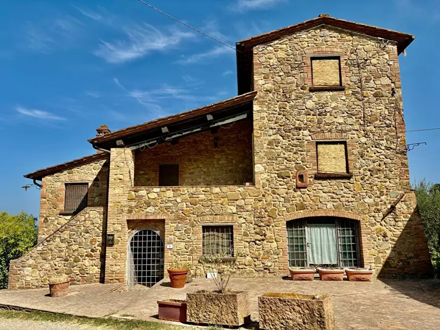 Immagine 1 di Casa colonica in vendita  a Gambassi Terme