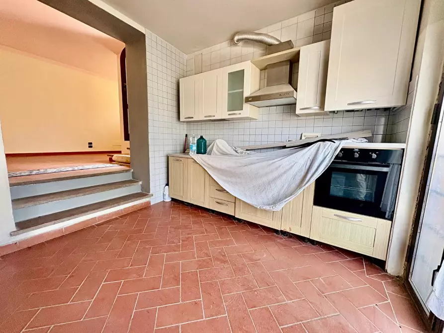 Immagine 7 di Casa colonica in vendita  a Gambassi Terme