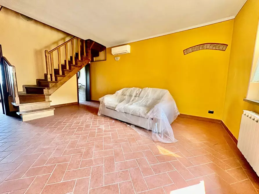 Immagine 28 di Casa colonica in vendita  a Gambassi Terme