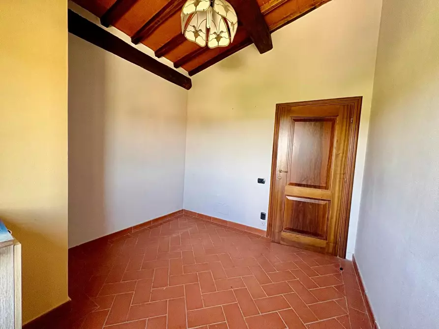 Immagine 42 di Casa colonica in vendita  a Gambassi Terme