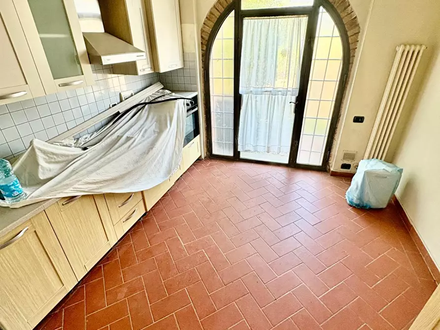 Immagine 4 di Casa colonica in vendita  a Gambassi Terme