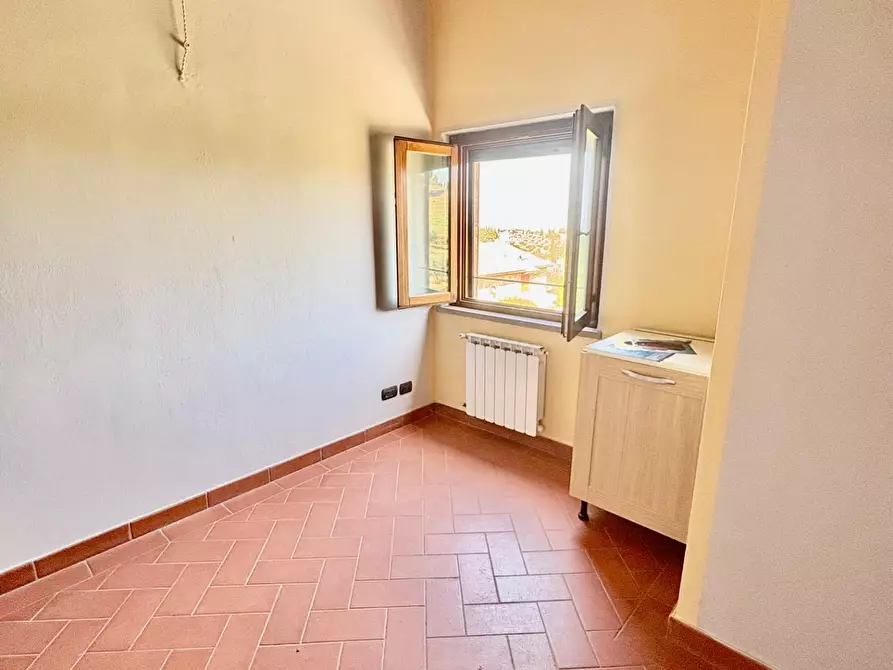 Immagine 44 di Casa colonica in vendita  a Gambassi Terme