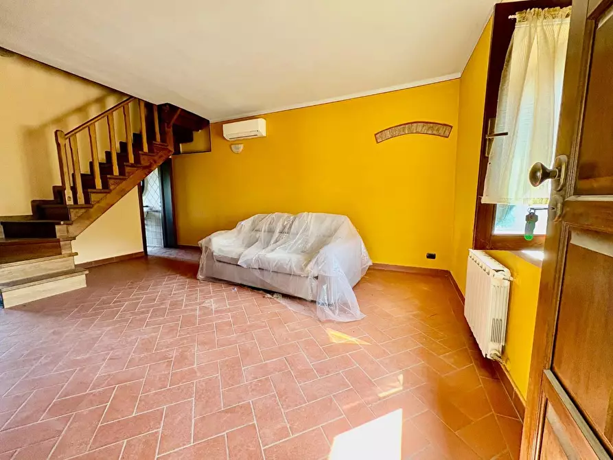 Immagine 29 di Casa colonica in vendita  a Gambassi Terme