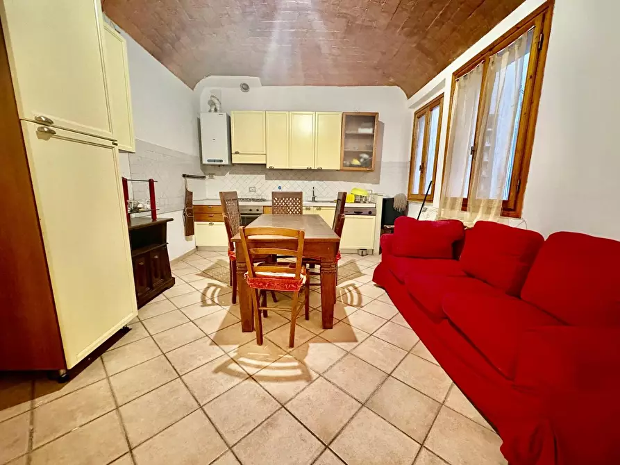 Immagine 2 di Appartamento in vendita  a Castelfiorentino