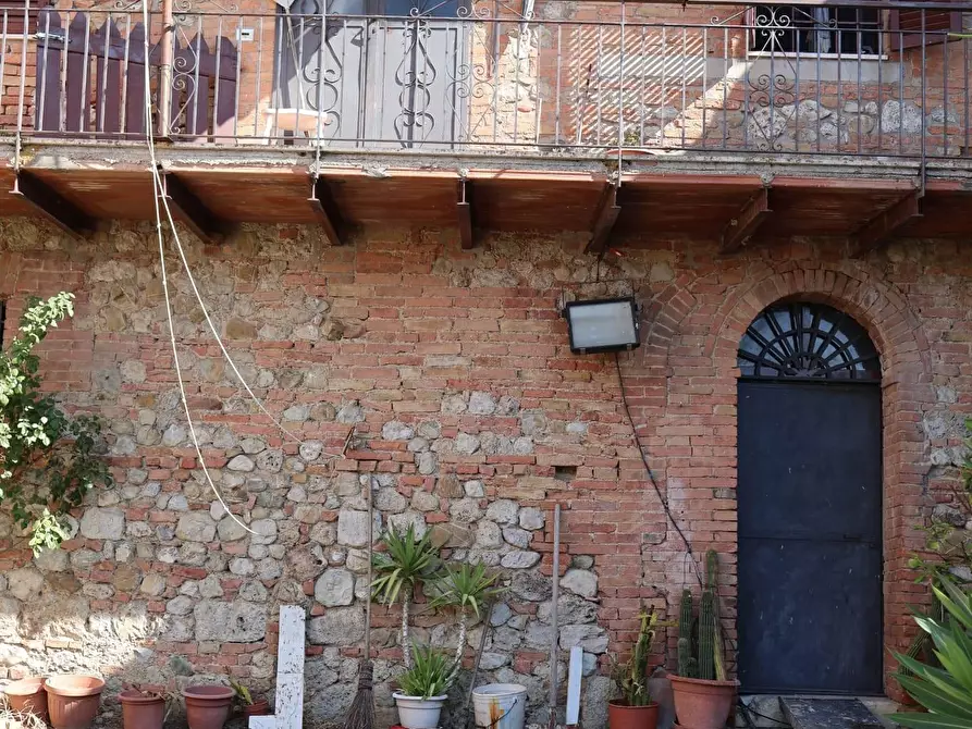 Immagine 1 di Porzione di casa in vendita  a Monteroni D'arbia
