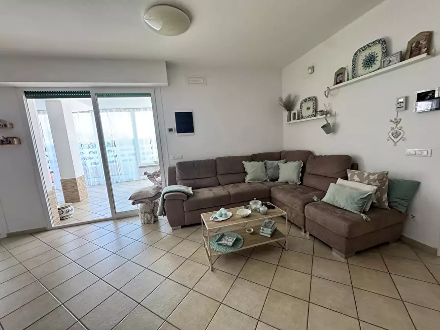 Immagine 10 di Casa semindipendente in vendita  a Carrara