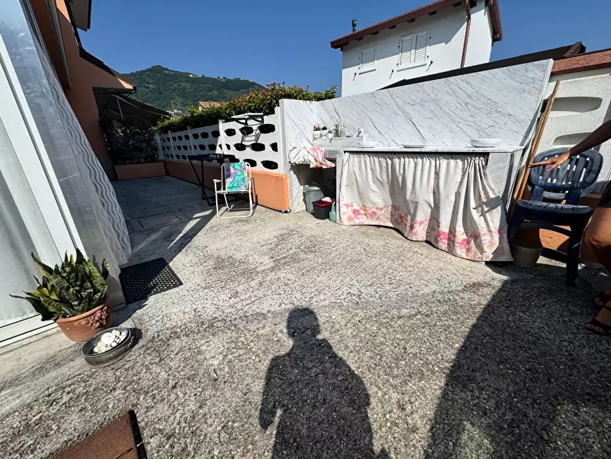 Immagine 3 di Casa semindipendente in vendita  a Carrara