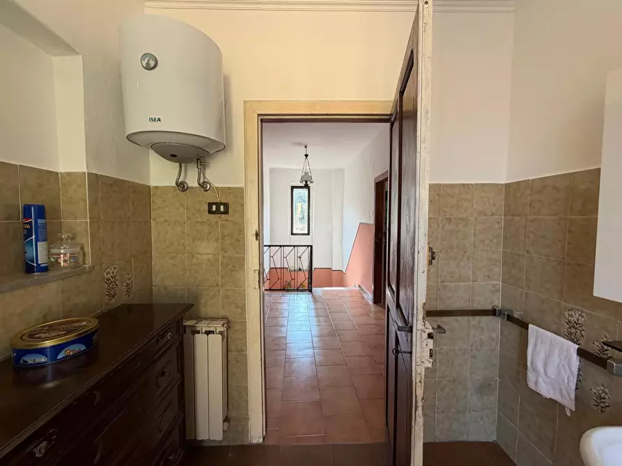 Immagine 11 di Casa indipendente in vendita  a Aulla
