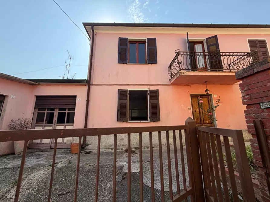 Immagine 29 di Casa indipendente in vendita  a Aulla