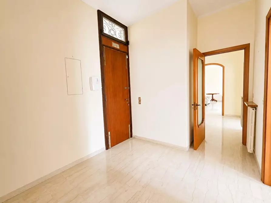 Immagine 2 di Appartamento in vendita  a Lecce